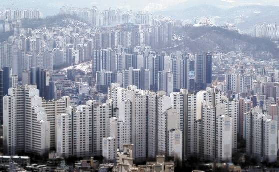 서울 영등포구 63스퀘어에서 바라본 아파트단지. [뉴스1]