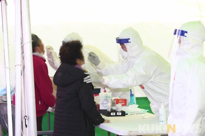 전남도는 26일부터 만 65세 미만을 대상으로 코로나19 백신 예방접종을 시행한다.[사진=화순군]