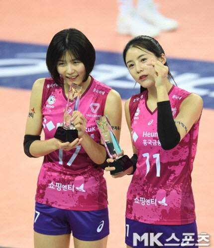 흥국생명 이재영, 이다영. [사진= MK스포츠]