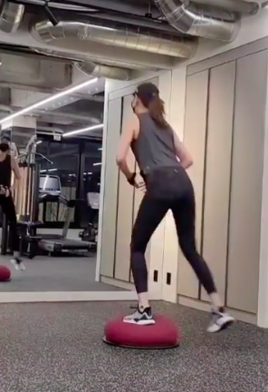 Han Hye-jin has been working on Diet.Han Hye-jin posted an article and video on his SNS on the 15th, It is hard to lose holiday.In the video, Han Hye-jin was showing her exercising hard.Han Hye-jin, in particular, boasts a slim figure, but it adds to the admiration that he feels trying to exercise.Baseball player Hwang Jae-gyun and model Lee Hyun-yi were also surprised by the comments.On the other hand, Han Hye-jin is appearing in various entertainments such as KBS Joy Love Interruption Season 3 and MBN Old Living Day.[Photo] Han Hye-jin SNS