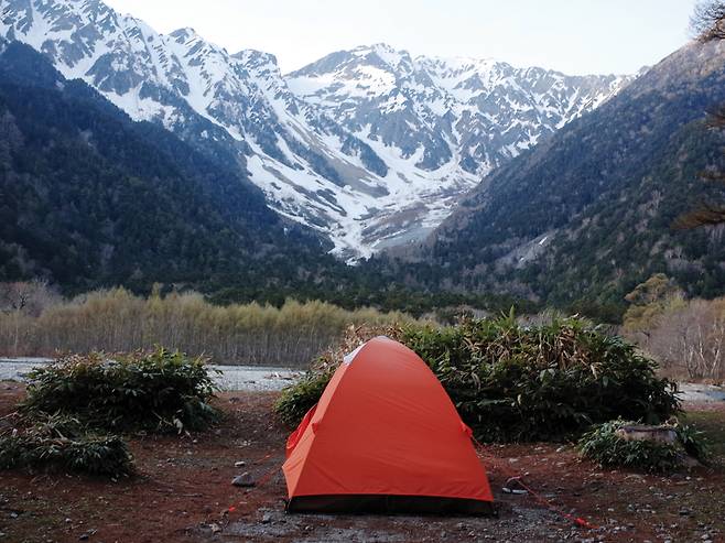 가미코치의 고나시다이라 캠핑장.