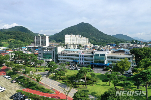 순창군청 전경.