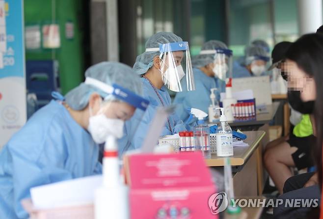 광주 서구 선별진료소 [연합뉴스 자료사진]