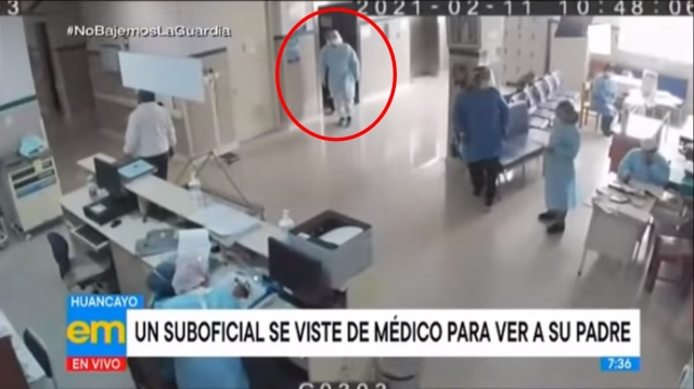페루의 현지 경찰이 의료진으로 변장하여 코로나19 병동에 잠입한 혐의로 체포됐다. TVPerú Noticias 캡쳐