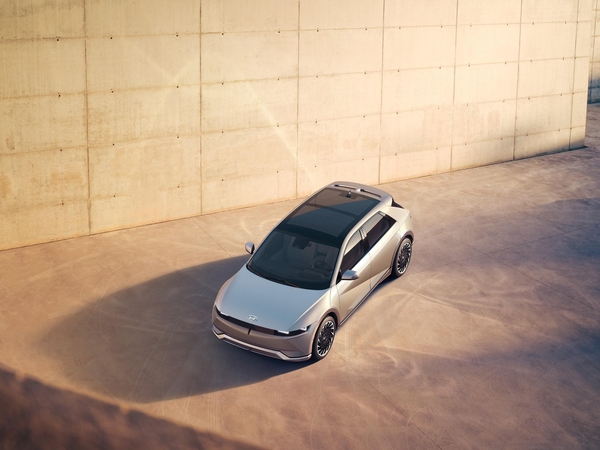 현대자동차가 23일 아이오닉 브랜드의 첫 전기차 '아이오닉 5'를 최초 공개했다./현대자동차 제공