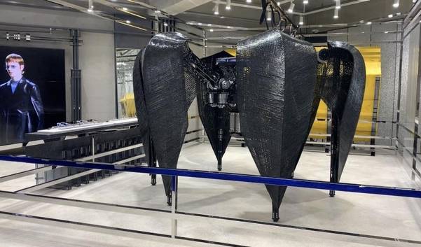 젠틀몬스터 로봇 랩이 1년여간 개발한 6족 보행 로봇 ‘프로브’./김은영 기자