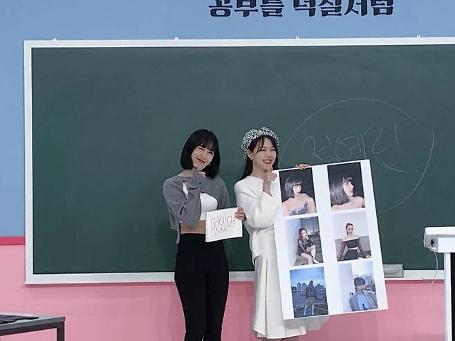 ▲ 여자친구 신비(왼쪽), 예린. 제공| U+아이돌라이브앱