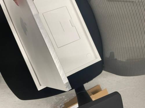 지난&nbsp;15일 쿠팡이 A씨에게 배송한 철판. 연합뉴스