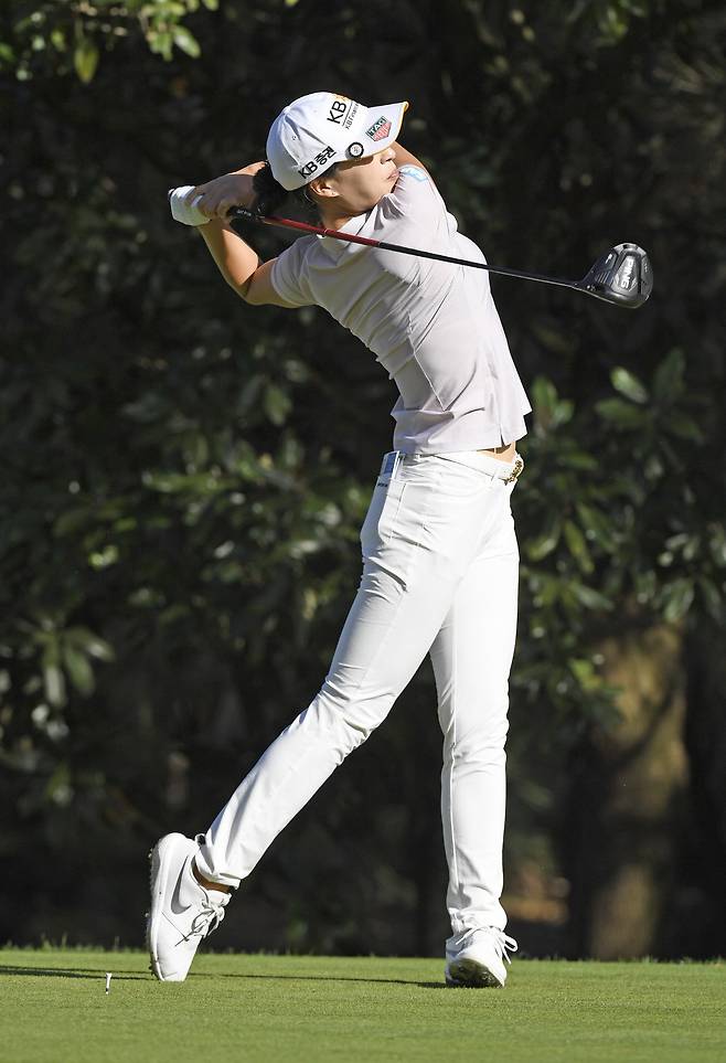 In Gee Chun of Korea plays a tee shot on the first tee during the final round of the Gainbridge LPGA golf tournament Sunday, Feb. 28, 2021, in Orlando, Fla. (AP Photo/Stan Badz)

AP연합뉴스