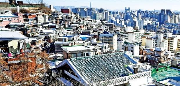 ‘2·4 부동산 대책’의 핵심인 공공 주도 정비사업의 유력한 후보지로 꼽히는 서울 종로구 창신동의 뉴타운 해제지역.    / 자료=한경DB