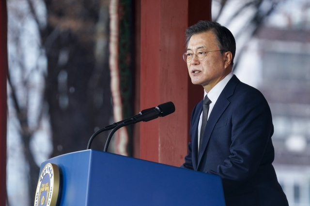 문재인 대통령이 1일 오전 서울 종로구 탑골공원에서 열린 제102주년 31절 기념식에 참석해 기념사를 하고 있다. 뉴시스