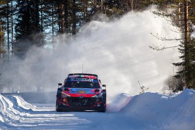 현대차 월드랠리팀, 2021 WRC 2차전 핀란드 북극 랠리서 더블 포디움 달성 (서울=연합뉴스) '2021 월드랠리챔피언십' 2차 대회 핀란드 북극 랠리에서 현대자동차 'i20 Coupe WRC' 랠리카가 주행하고 있는 모습. 2021.3.1. [현대차 제공. 재판매 및 DB 금지]