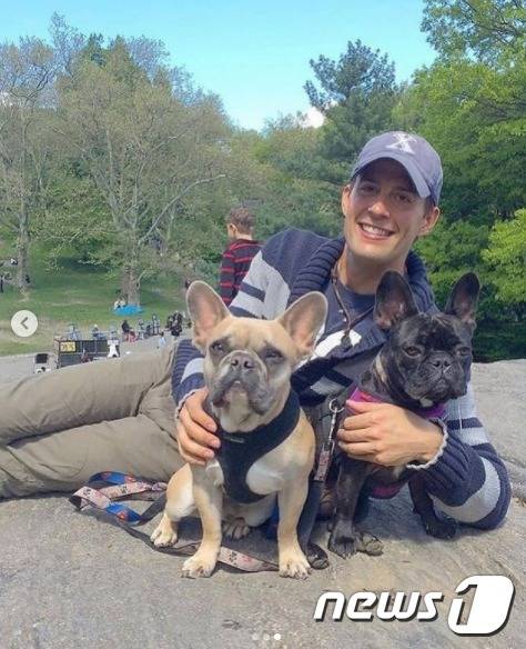 라이언 피셔와 레이디가가의 반려견들(인스타그램 갈무리)© 뉴스1