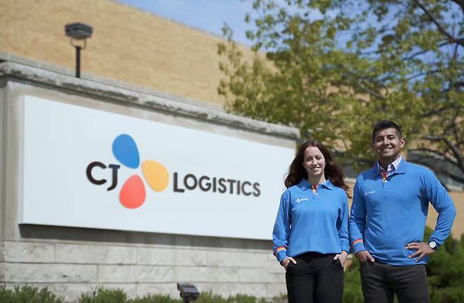 CJ대한통운이 미국 통합법인 브랜드를 CJ Logistics로 통합 출범하고 북미시장에서 새로운 출발을 선포했다.