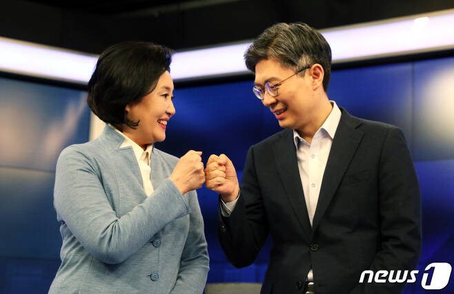 박영선 더불어민주당 후보와 조정훈 시대전환 후보./뉴스1 © News1 국회사진취재단