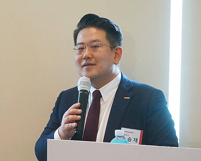 LifeSemantics CEO Song Seung-jae speaks at a press briefing held in Seoul on Thursday. (LifeSemantics)