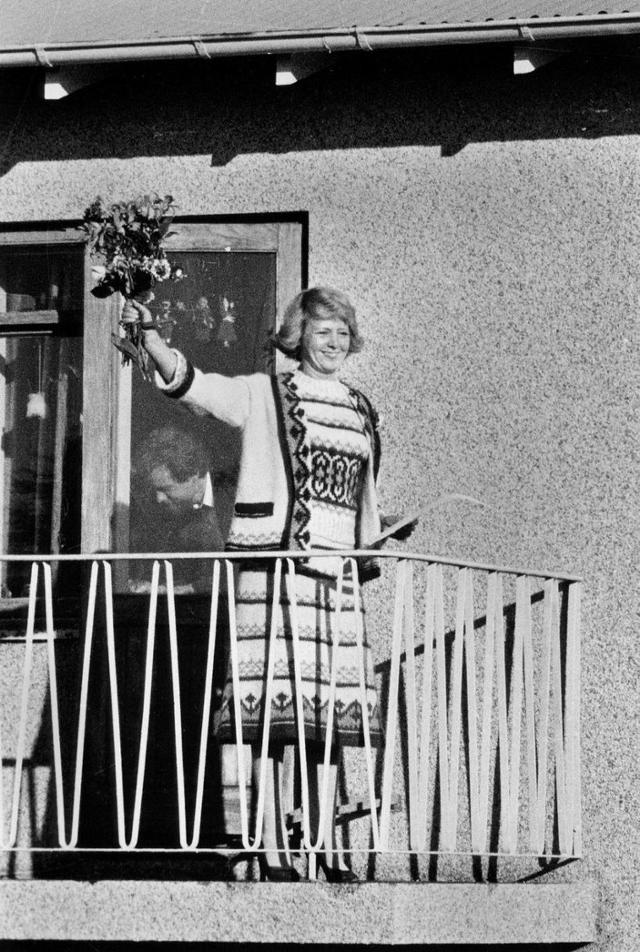 1980년 전 세계 첫 여성 대통령으로 이름을 올린 비그디스 아이슬란드 대통령 당선인의 모습. 인터넷 캡처