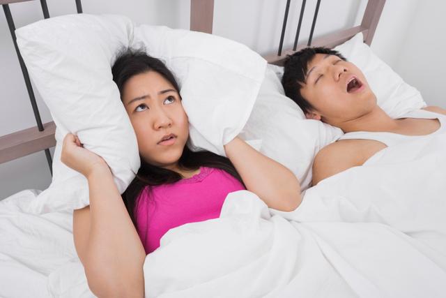 잠자는 동안 코를 골다가 10초 이상 호흡이 멈추는 수면무호흡증이 자칫 당뇨병까지 일으킬 수 있다는 연구 결과가 나왔다. 게티이미지뱅크