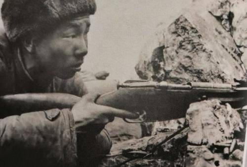 장이머우 감독 부녀가 공동연출하는 영화 '저격수'의 실제 모델인 한국전쟁 참전군인 장타오팡. [사진 바이두]