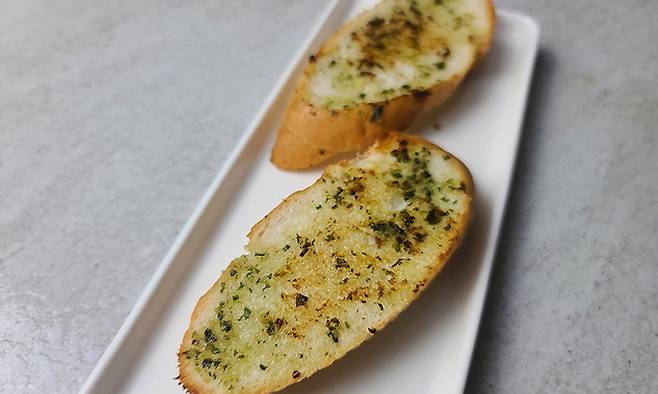 마늘 허브 바게트