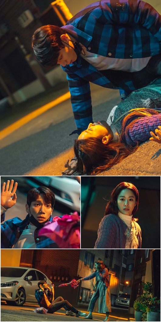 OK Photon Jeon Hye-bin and Kim Kyoungnam meet the subtle moment of The Slap with eye-tight a cutter in the back of the stomach.KBS2 WeekendDrama OK Photon Mae (playwright Moon Young-nam, director Lee Jin-seo, production green snake media, and fan entertainment) is a mystery thriller melodrama that begins when all family members are identified as Murder suspects due to the murder of their mother during their parents divorce lawsuit.Above all, in the last episode, the photon family was suspected of being the culprit of the mother Murder case, followed by his father Lee Cheol-soo (Yoon Ju-sang), his aunt Oh Bong-ja (Lee Bo-hee), and Han Do-se (Lee Byung-joon).A year later, the criminal in the Murder case was not caught, and Lee Kwang-sik (Jeon Hye-bin), who had left the wedding ceremony and left for overseas, was nervous as he faced a detective waiting at the airport as soon as he returned to Korea.In the 4th episode of OK Photon, which will be broadcast on the 21st, scenes were captured where Jeon Hye-bin and Kim Kyongnam check each others faces after an unintended struggle.Lee Kwang-sik (Jeon Hye-bin) and Han Ye-seul (Kim Kyoungnam) faced each other in the dark night alleyway in the play.After Han Ye-seul wields an umbrella to Han Ye-seul, the two men play a clutter in a flurry of defense.In the end, Lee Kwang-sik fell down, and the strange atmosphere of the two people who confirmed each others faces after the moment Han Ye-seul and Lee Kwang-sik crossed their eyes is gathering attention.The scene of Destiny Midnight a Clutter by Jeon Hye-bin and Kim Kyungnam was filmed in early March.The two men prepared thoroughly to prepare for the possible injuries.From the use of props to the part where the struggle occurs, the two people constantly talked with the director and made efforts to create a more realistic scene.Especially, as it is a scene of a cluster, the two people who showed a little tension before shooting started to feel warm and care for each other so that the other person can play comfortably when shooting started.Jeon Hye-bin and Kim Kyungnam are leading the dramatic atmosphere with their first breath, even though they are playing a full-blown role in the drama, the production team said. I want you to expect four episodes of what will happen to Lee Kwang-sik and Han Ye-seul, who met again a year after their mothers Murder case has not been caught yet.On the other hand, the 4th KBS2 WeekendDrama OK Photon will be broadcast at 7:55 pm on the 21st.