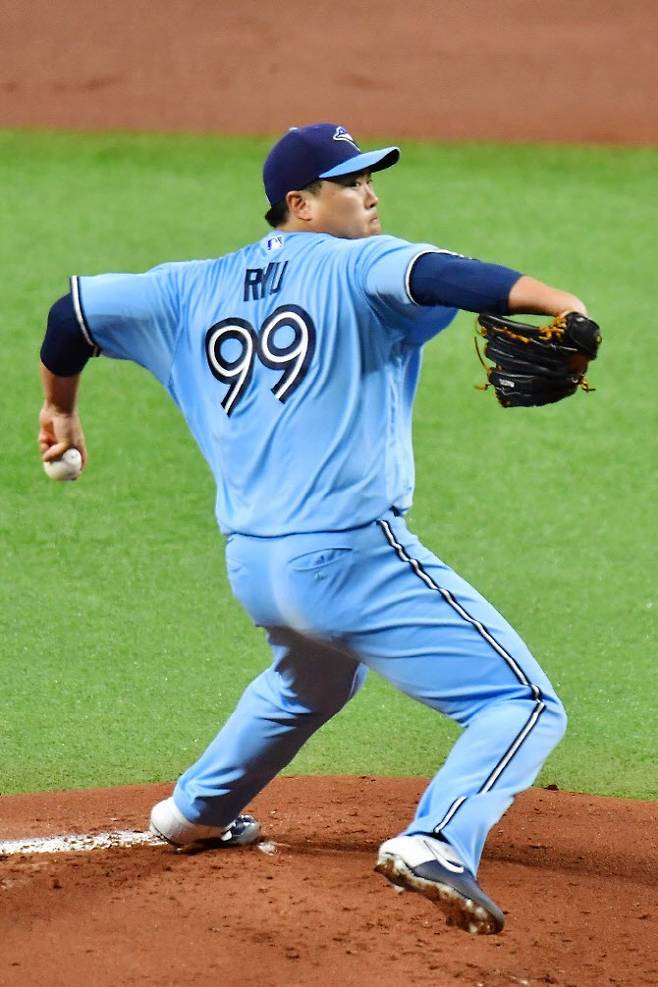 한국 프로야구에 이어 메이저리그에서도 ‘99번’을 고수하는 류현진. 사진=AFPBBNews