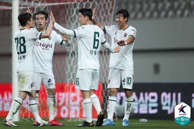 강원FC가 고무열의 결승골을 앞세워 FC서울을 1-0으로 이겼다.(한국프로축구연맹 제공_© 뉴스1