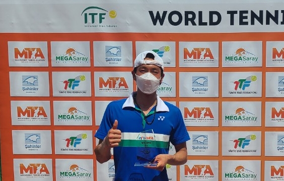통산 11번째 ITF 우승 타이틀을 차지한 홍성찬