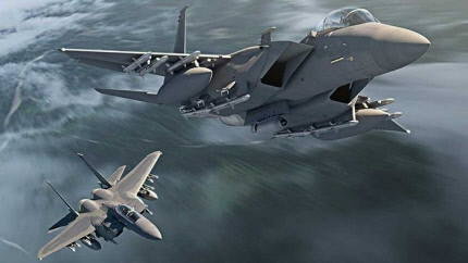 우리 공군 도입설이 거론되는 미국 보잉의 4.5세대 전투기 F-15EX. 강력한 무장 탑재능력이 강점이다. 보잉 제공