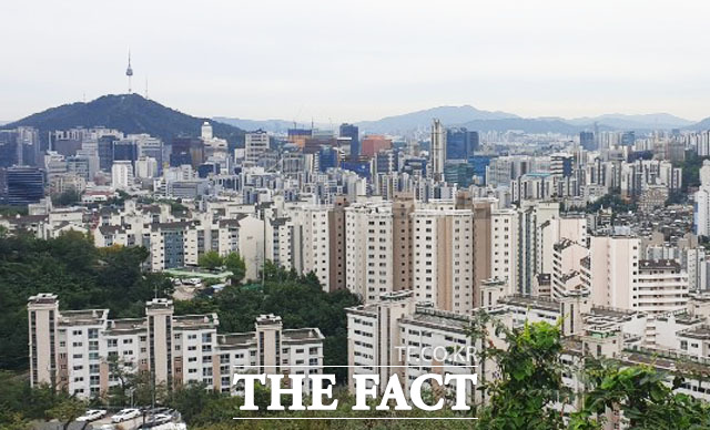 6일 법원경매 전문 정보업체 지지옥션에 따르면 지난달 서울 아파트의 낙찰가율은 112.2%로, 지난해 10월 기록한 직전 최고치(111.8%)를 경신했다. /윤정원 기자