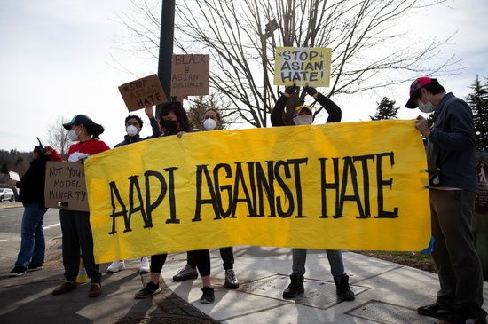 미국 곳곳에서 아시아 혐오 범죄에 반대하는 집회가 열리고 있다. 사진은 지난달 17일 미국 워싱턴에서 열린 집회 모습. /사진=로이터