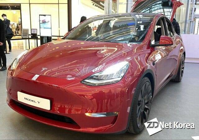 테슬라 모델 Y 퍼포먼스