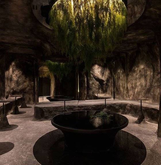 화장품 브랜드 미샤는 인사동에 동굴을 컨셉으로 한 '웅녀의 신전'이라는 카페를 운영 중이다. 인스타그램 캡처