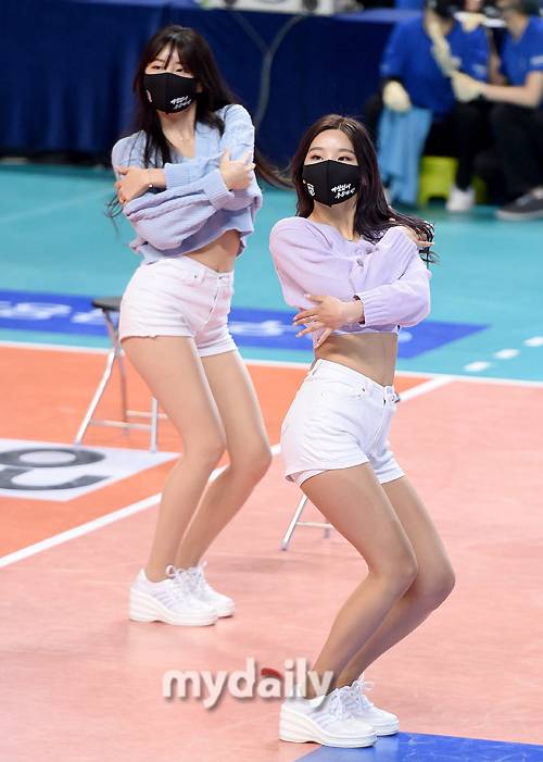 ▲ 흥겹게 댄스