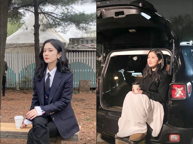 The gap difference of Actor Jang Na-ra draws Eye-catching.Jang Na-ra told his Instagram story on the 7th of the day about the recent filming of Daebak Real Estate.Jang Na-ra, who plays Hong Ji-ah in the Great Real Estate, first exudes admiration with a charismatic suit fit: a professional and chic feeling.But in the ensuing photo, charisma is adorable, with a cold night shot, blankets covered and resting in the trunk of the car.The small, precious figure of Jang Na-ra gives a smile.On the other hand, KBS2s new drama Daebak Real Estate, starring Jang Na-ra as Hong Jia, will be broadcast for the first time on the 14th.