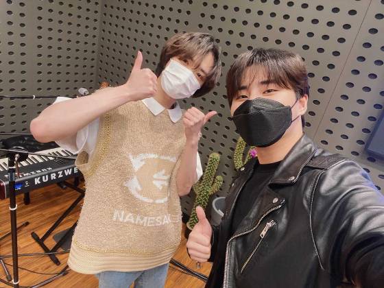 투모로우바이투게더 범규와 DAY6 영케이