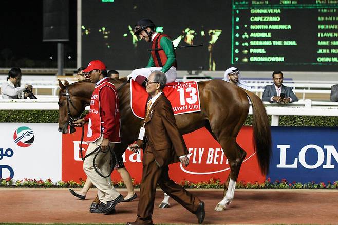 두바이월드컵 결승 예시중인 돌콩과 이태인마주. 사진제공=한국마사회
