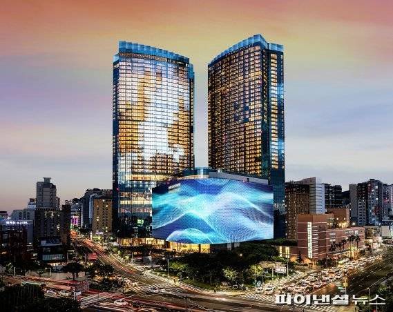 제주시 노형동에 들어선 제주드림타워 복합리조트. 1600실 규모의 ‘그랜드하얏트제주’가 운영되고 있다.