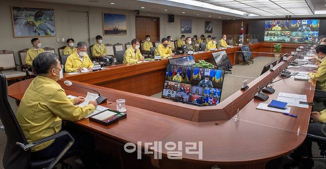 서욱 국방부 장관이 12일 오후 서울 용산 국방부 청사에서 열린 제8차 전군 주요지휘관 회의를 주재하고 있다. (사진=국방부)