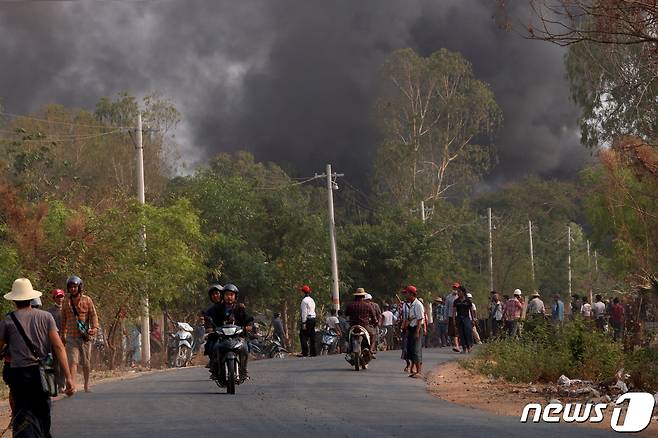 군부 쿠데타를 규탄하는 시위가 열린 미얀마 사가잉 지역 따제의 모습. © 로이터=뉴스1