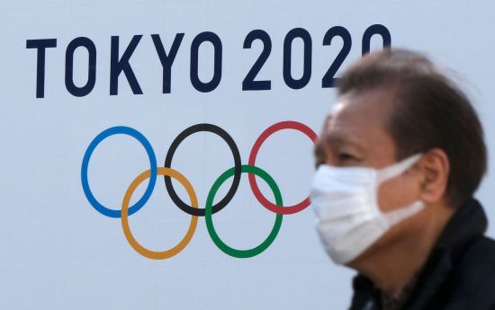 일본 국민 10명 중 7명이 올 7~9월 예정된 도쿄올림픽을 취소하거나 연기해야 한다고 대답한 여론조사 결과가 나왔다. [이미지출처=연합뉴스]