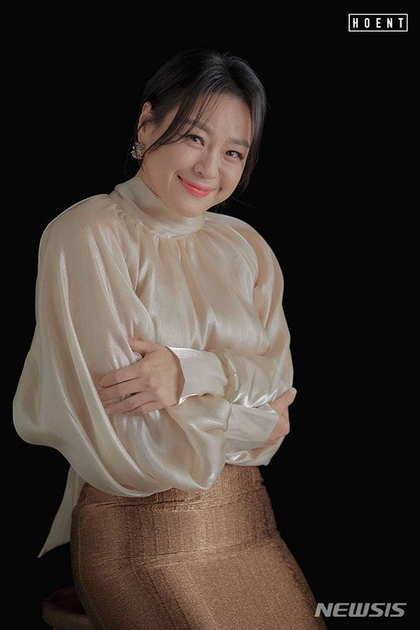 [서울=뉴시스] 이영현 컴백. 사진 = HO ENT 제공. 2021.4.14. photo@newsis.com