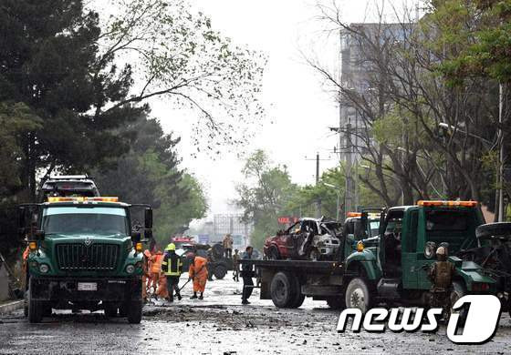 아프가니스탄 카불 소재 미국 대사관과 나토 본부 인근에서 벌어진 군 호송대를 겨냥한 테러 현장. (자료사진) © AFP=뉴스1