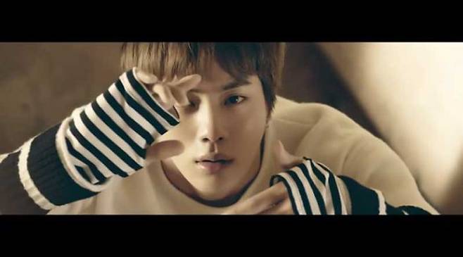 방탄소년단 '봄날' 뮤직비디오 캡쳐