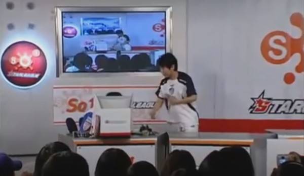 인사를 청하는 조용호, 사진=OGN 영상 캡처