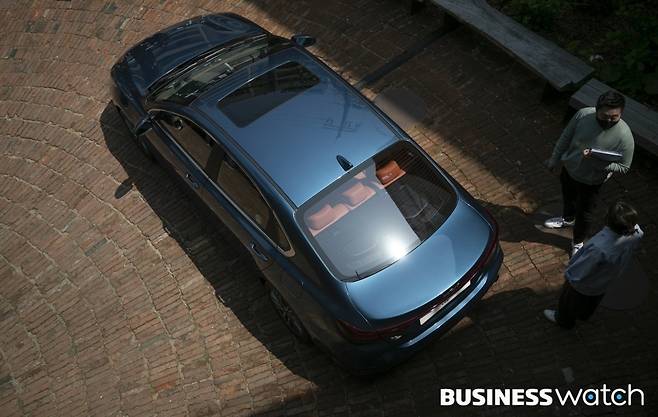 블루컬러와 브라운 내부의 조합 /사진=이명근 기자 qwe123@