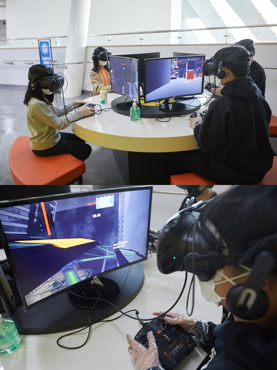 VR과 컨트롤러로 드론 레이싱에 도전한 소중 학생기자단.