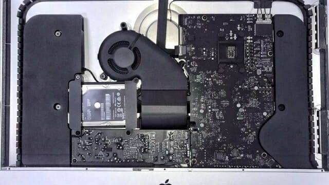 아이맥 21.5형에 내장된 로직보드. (사진=아이픽스잇)