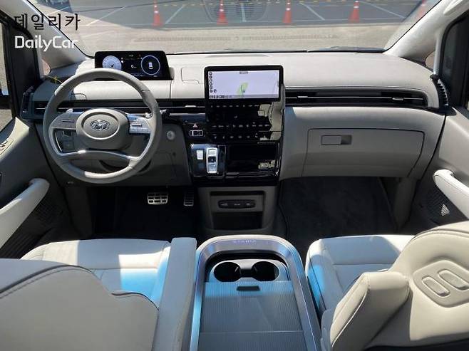 현대차, 스타리아 </figcation>