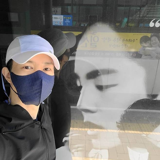 Singer Amount date thanked fansOn April 21, Amount date posted three photos on his Instagram with the article My Light (Jennys) !!, which gives me a new meaning!!In the open photo, Amount date is smiling at the billboards installed by fans on the 500th anniversary of JTBC Tuyu Project Sara Sugarman 3 broadcast.The warm appearance of Mount date, which is grateful for the fans sincerity, catches the eye.The netizens who watched the photos responded Congratulations, It is a big hit and It is cool.Amount date, which debuted in 1991 with his first album Winter Wanderers, has been active with the appearance of Sara Sugarman after a long gap.Amount date also won the 2020 Hot Icon Award for Brand Customer Loyalty and the The Fact Music Awards Fan & Star Awards.Meanwhile, Amount date released its mini album Day By Day in February.